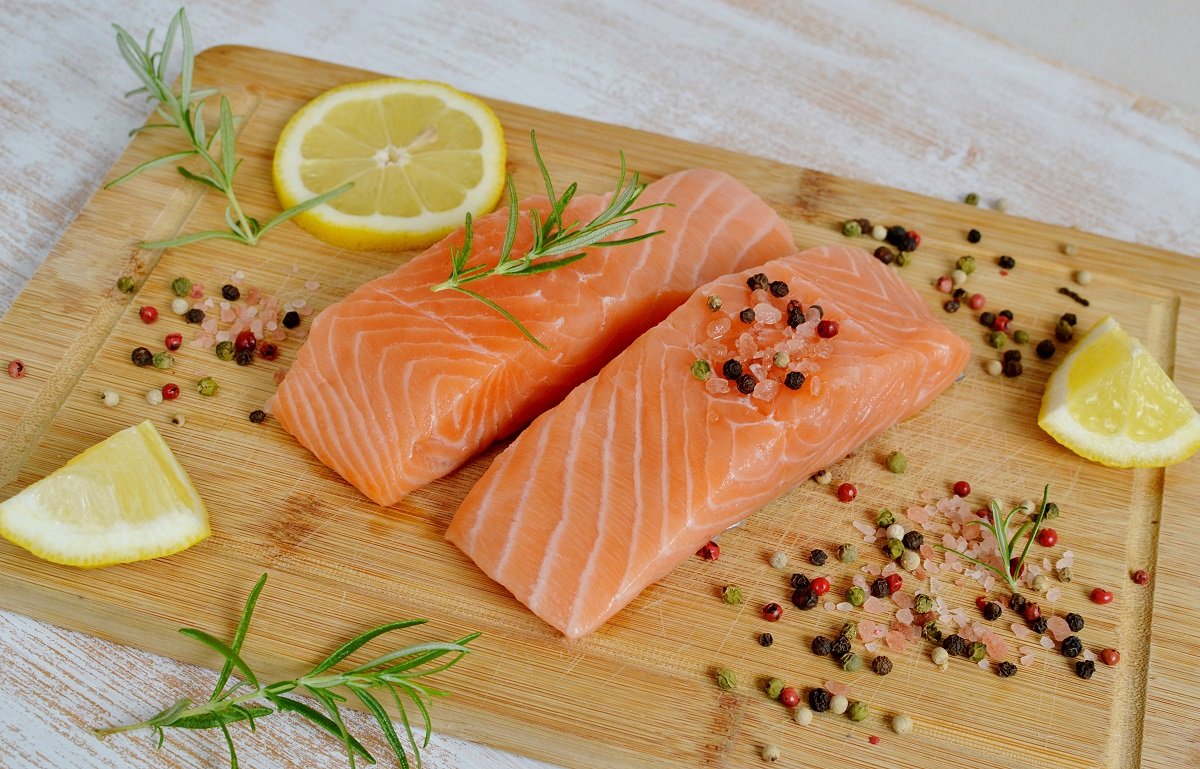 Как вкусно засолить красную рыбу в домашних условиях